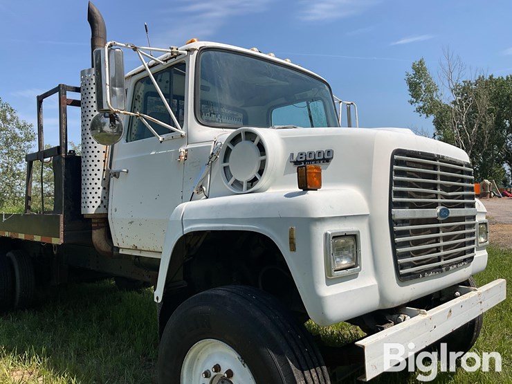 1984-ford-ln8000-image-10