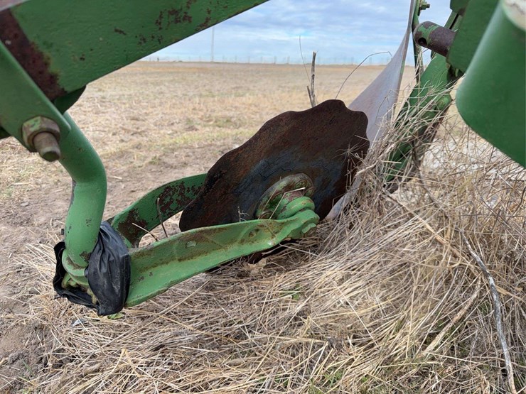 john-deere-three-point-four-bottom-plow-image-12