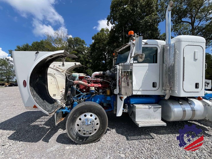 2013-peterbilt-367-image-54