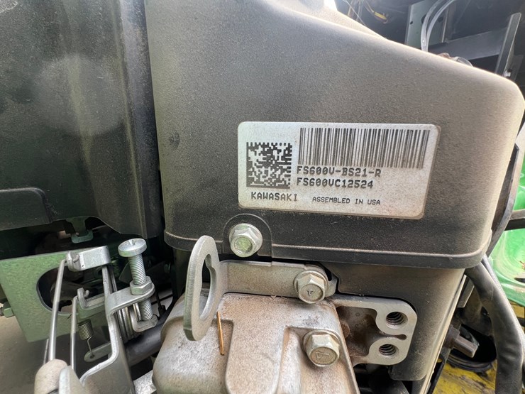 john-deere-x300-image-12
