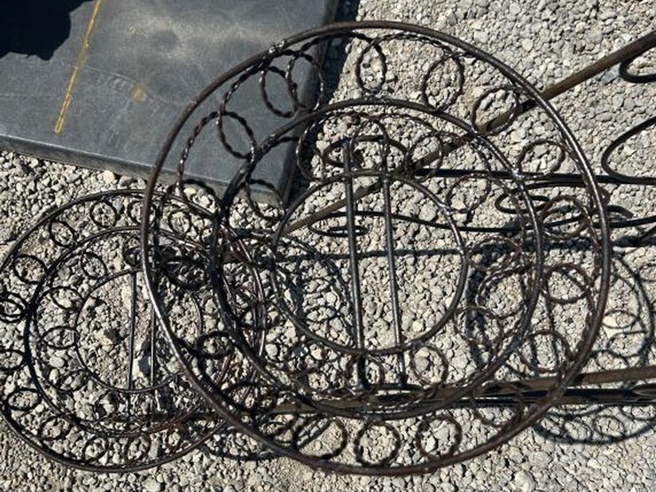 #151-•-metal-art---(3)-flower-pot-stand-image-5