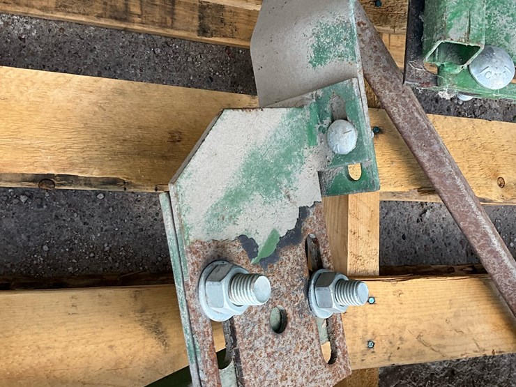 john-deere-608-image-12