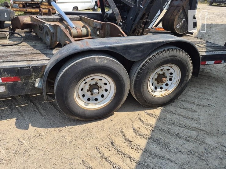 equipment-skid-steer-trailer-image-5