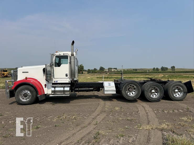 2007-kenworth-w900-image-8
