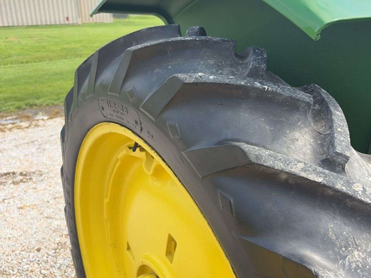 john-deere-model-b-image-14