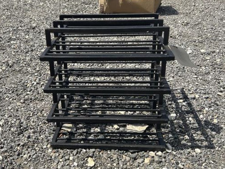 #73-•-metal-grid-frame---wine-holder-image-4