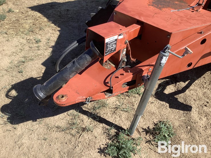 hesston-840-image-10