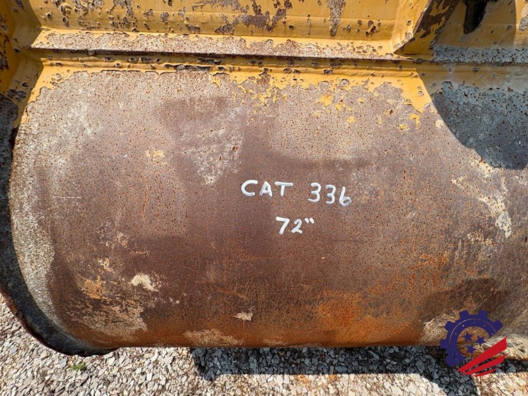 cat-72"-336-excavator-bucket-image-3