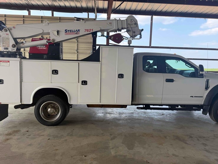 2017-ford-f550-super-duty-service-truck-image-7