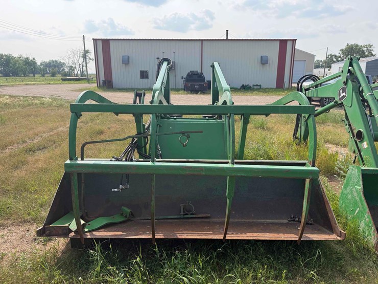 john-deere-158-image-9