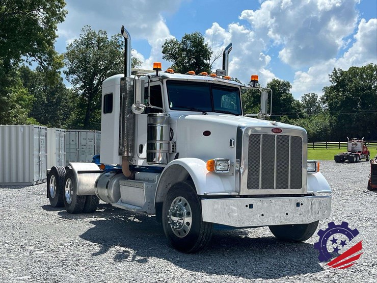 2013-peterbilt-367-image-13