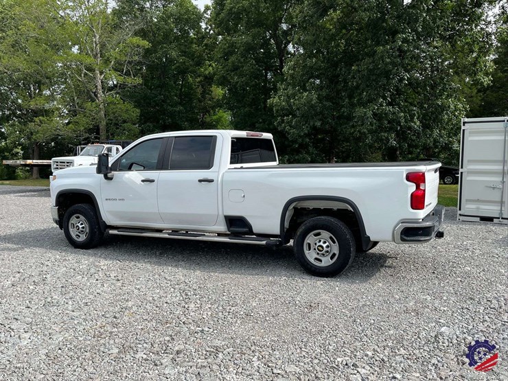 2021-chevrolet-silverado-2500-image-3
