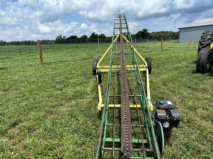 john-deere-200-image-5