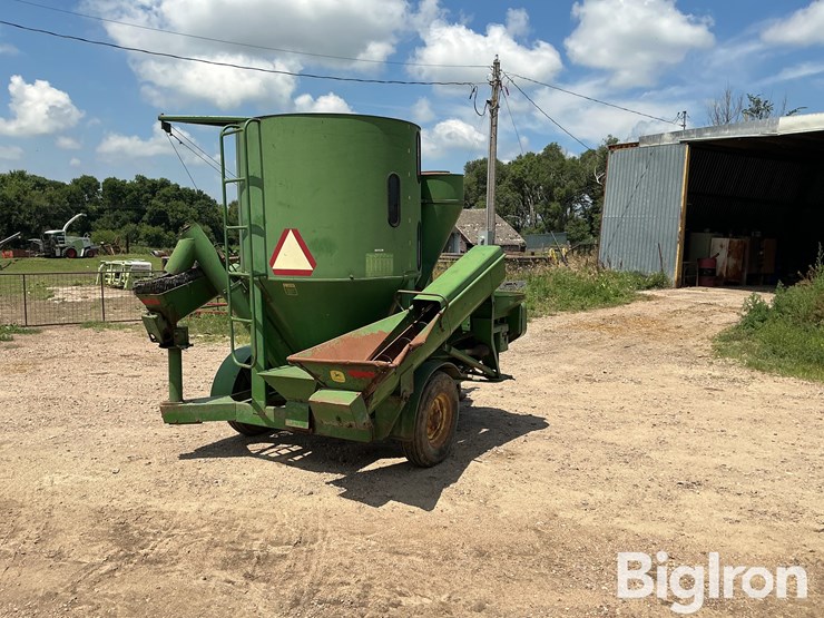 john-deere-400-image-5
