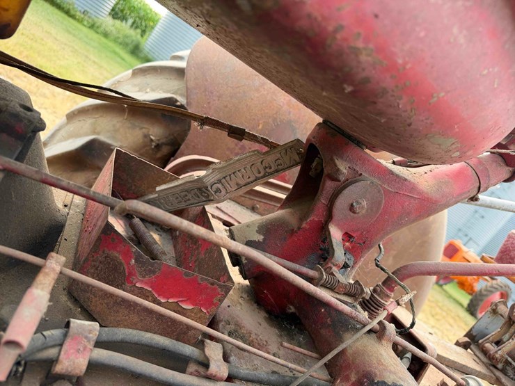 mccormick-deering-w6-standard-tractor-image-15