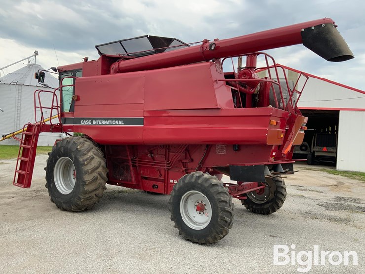 1992-case-ih-1660-image-7