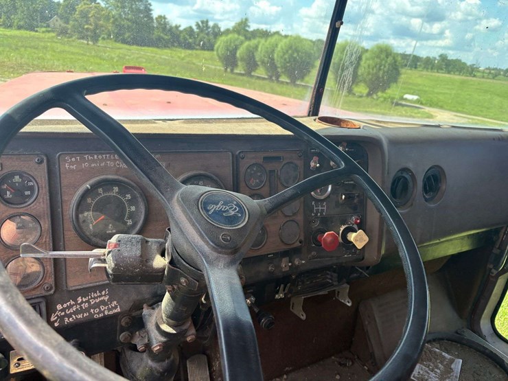 1985-international-9370-semi-image-10