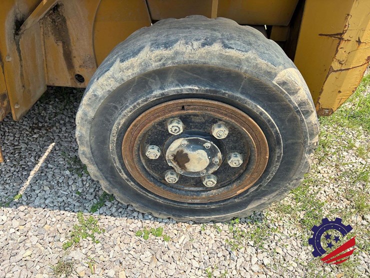 caterpillar-dp70-image-47