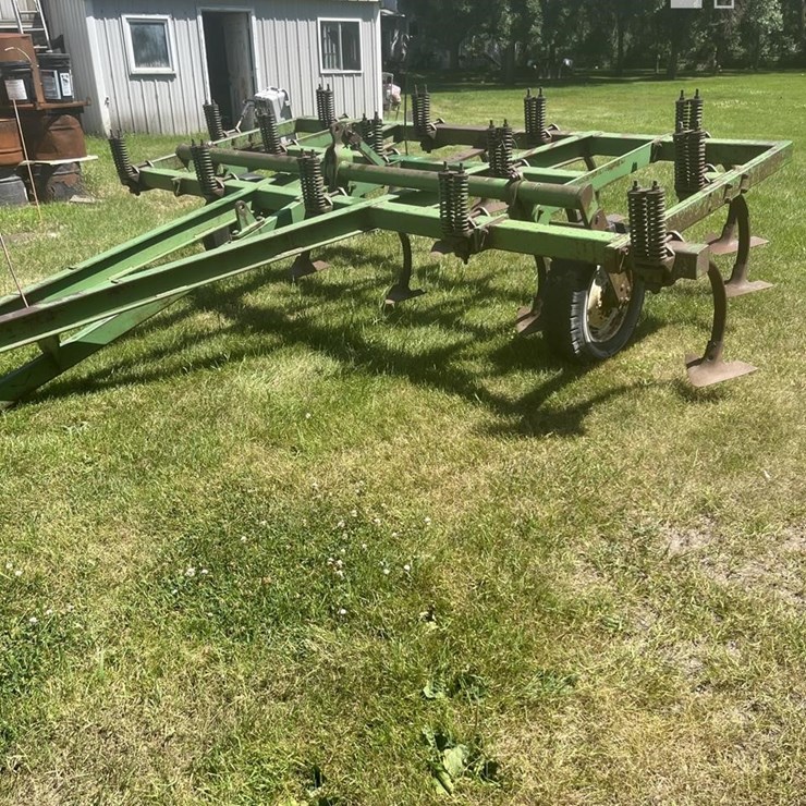JOHN DEERE 100