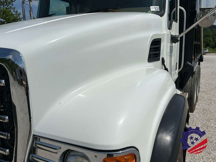 2007-mack-granite-cv713-image-32