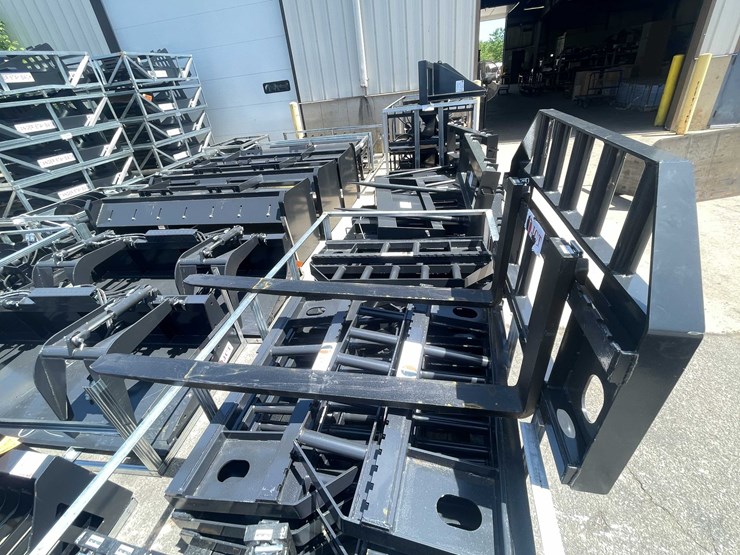 #8304-•-unused-2026-jct-skid-steer-pallet-fork-frame-(o2)-image-4