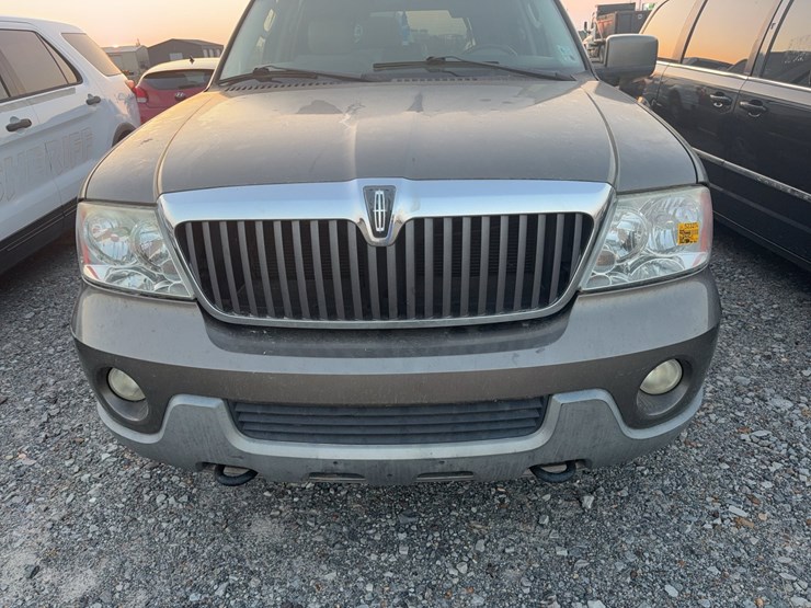2003-lincoln-navigator-image-15