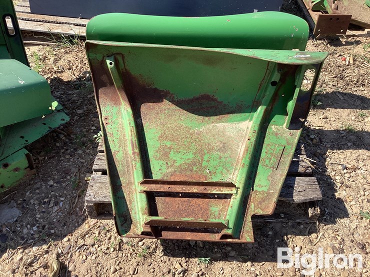 john-deere-4320-image-2