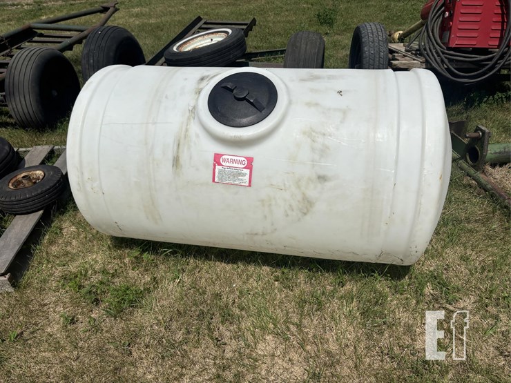 200-gal-poly-tank-6417-image-2