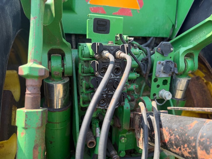 2007-john-deere-8430-image-24