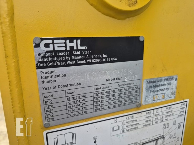 2017-gehl-r220-image-16