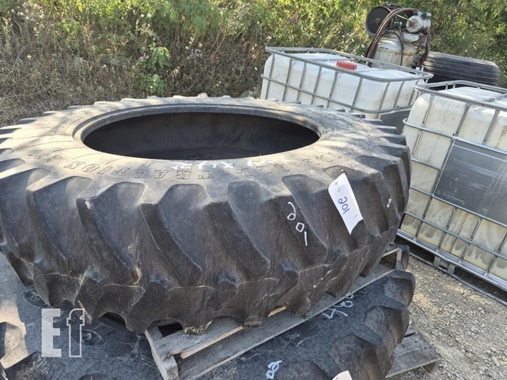 tractor-tire-image-1