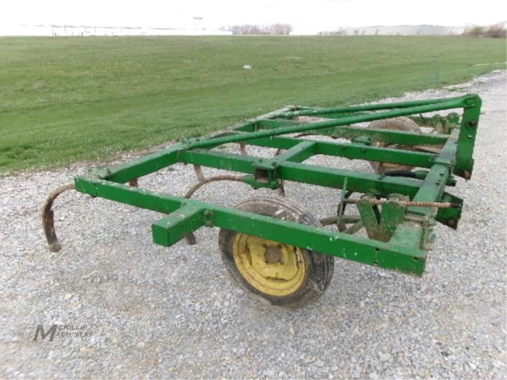 john-deere-100-image-6