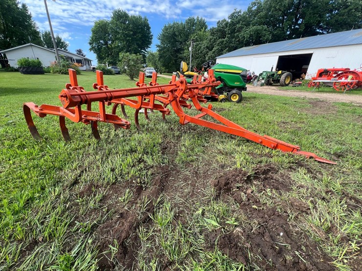 #9916-•-allis-chalmers-snap-coupler-field-cultivator-image-3