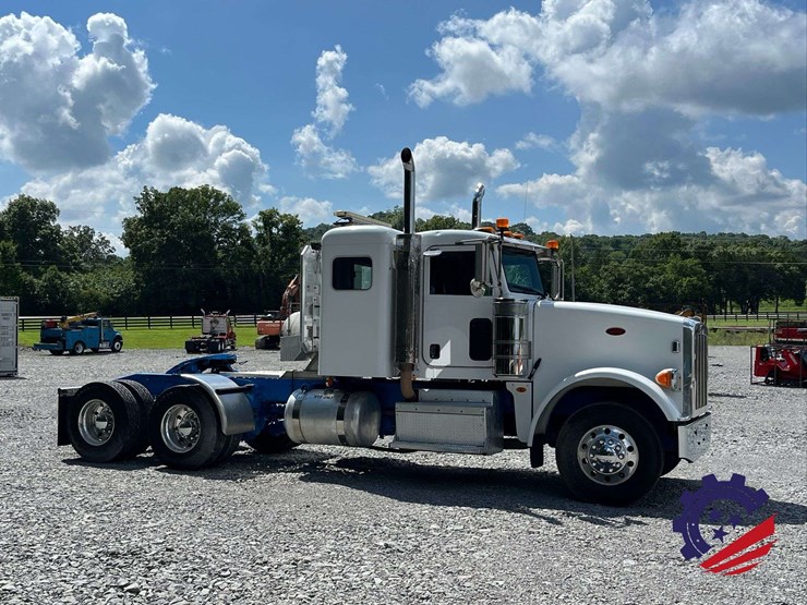 2013-peterbilt-367-image-6
