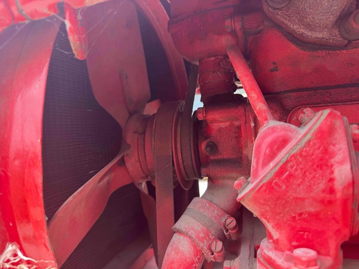 mccormick-farmall-h-tractor-image-21