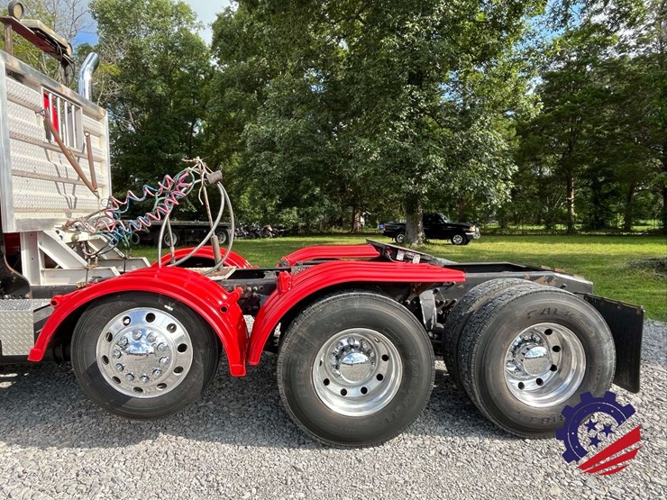 2007-sterling-l9500-image-24