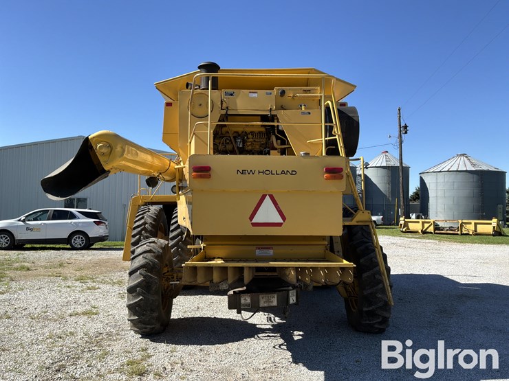 1995-new-holland-tr97-image-6