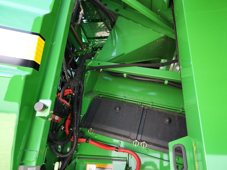 2010-john-deere-9670-sts-image-36