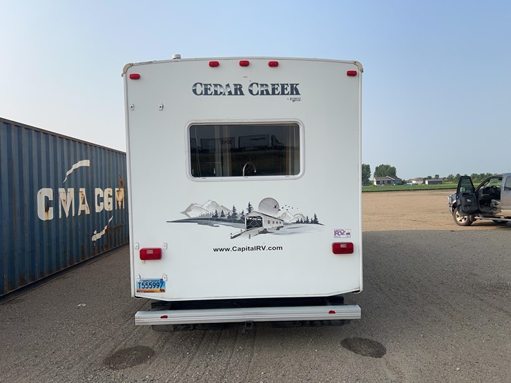 2006-cedar-creek-camper-image-6