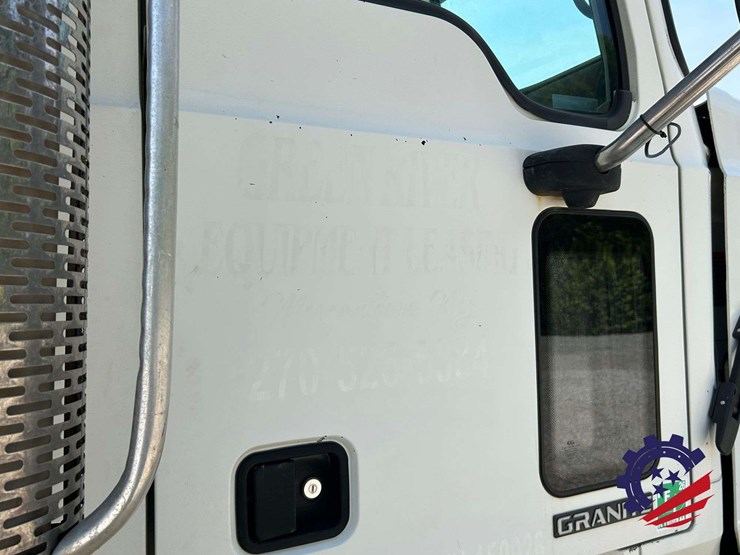 2007-mack-granite-cv713-image-48
