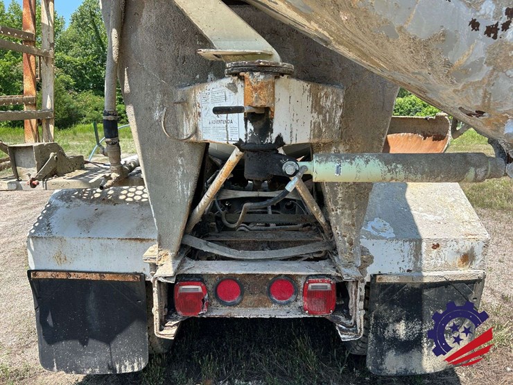 1988-mack-dm690s-image-37