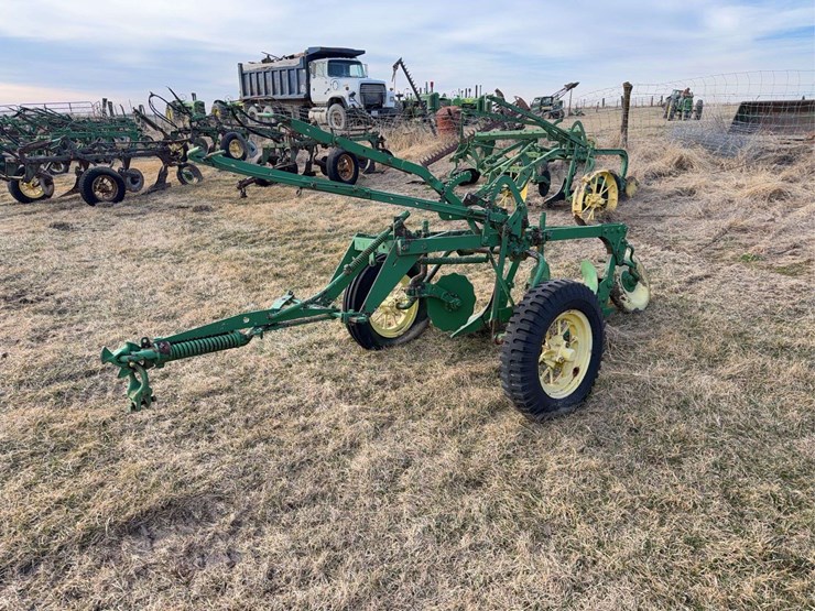 john-deere-pull-type-no.-44-two-bottom-plow-image-7