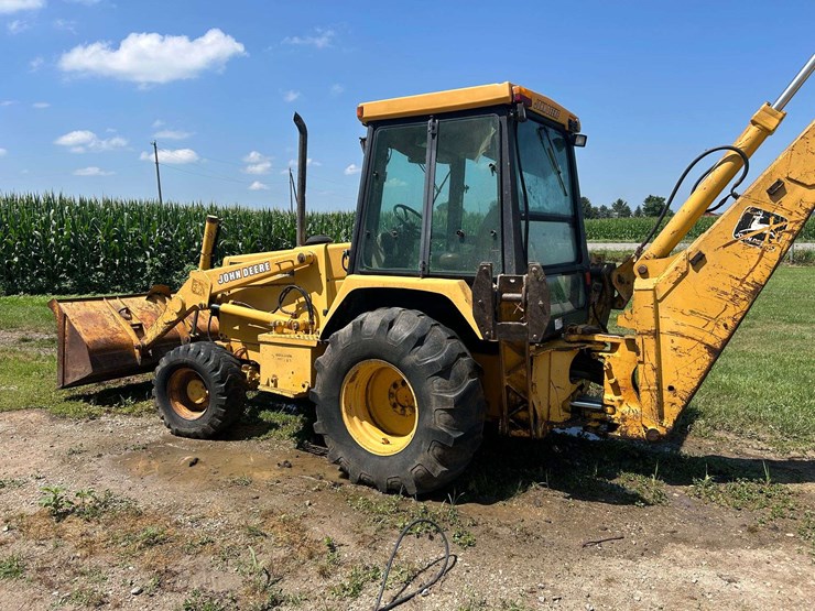 jd-410d-backhoe-image-2