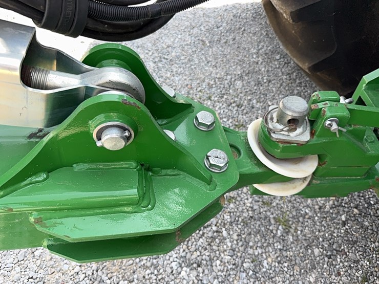 2021-john-deere-2660vt-image-11