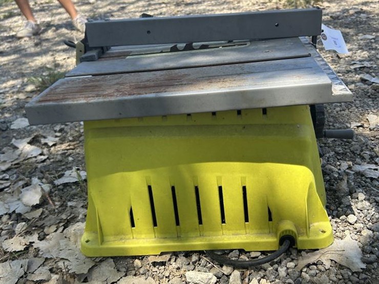 #90-•-ryobi-10"-table-saw-image-4