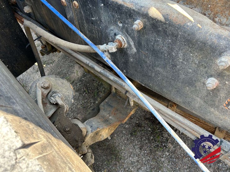 1992-mack-dm600gk-rear-discharge-concrete-mixer-truck-image-62