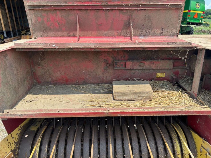 new-holland-276-image-14