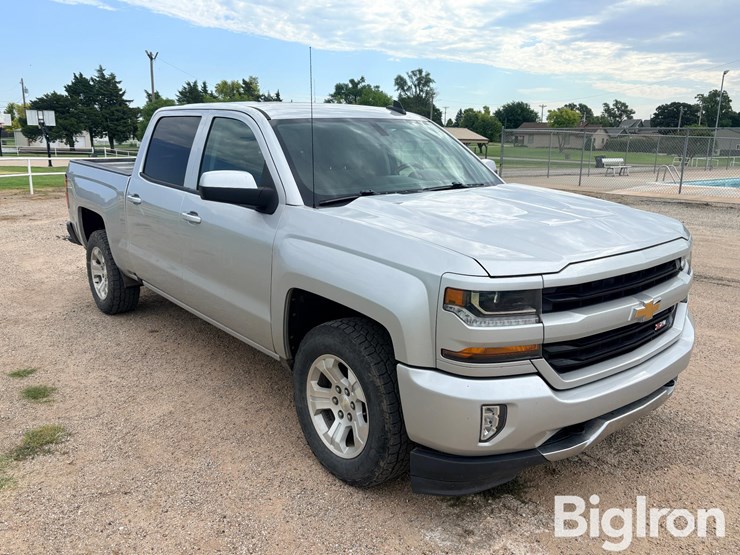 2018-chevrolet-silverado-1500-z71-image-3