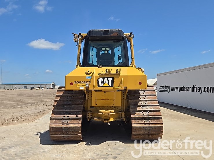 2018-caterpillar-d6n-lgp-image-4