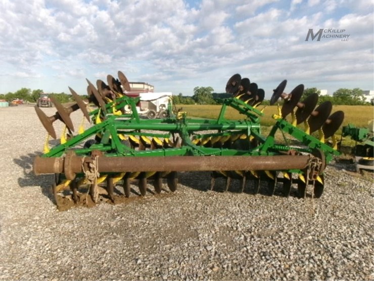 john-deere-bw-image-5